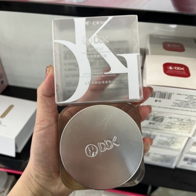 DDK玉肌桃颜轻透蜜粉定妆不卡粉轻薄持妆哑光雾面实体发货ddk散粉