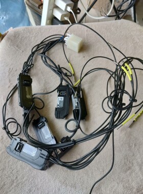 基恩士FS-N11N二个，FSN12N五个放大器工业备件