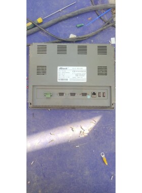 出售昆仑通态工控触摸屏TPC1063H,成色如图,屏幕破损,工业备件