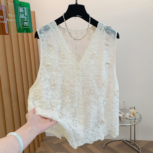 法式镂空立体装饰重工刺绣V领马甲女夏新款轻奢风蕾丝花边领马夹