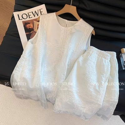 法式刺绣镂空无袖背心上衣时尚套装女夏高级感阔腿短裤休闲两件套