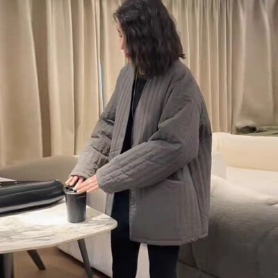 高端欧货轻薄坑条V领棉衣女冬季轻薄保暖单排扣宽松休闲棉服外套