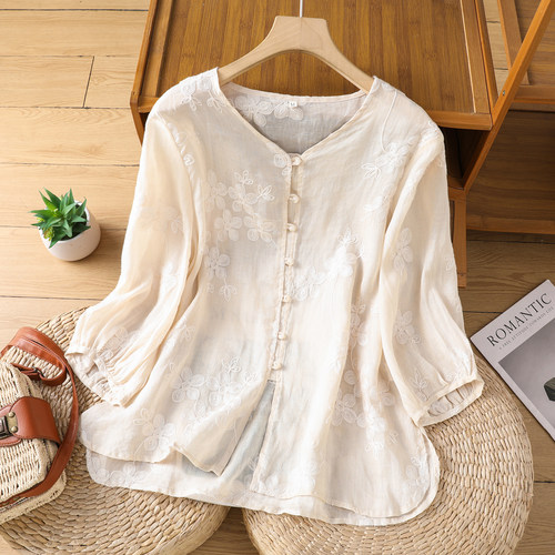 新中式重工刺绣V领棉麻衬衫女开衫夏季文艺范防晒外套五分袖小衫