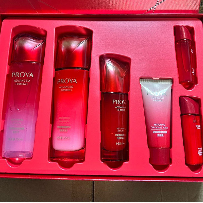 珀莱雅赋能鲜颜紧塑套盒水乳精华液三件套淡化细纹护肤品礼盒刮码