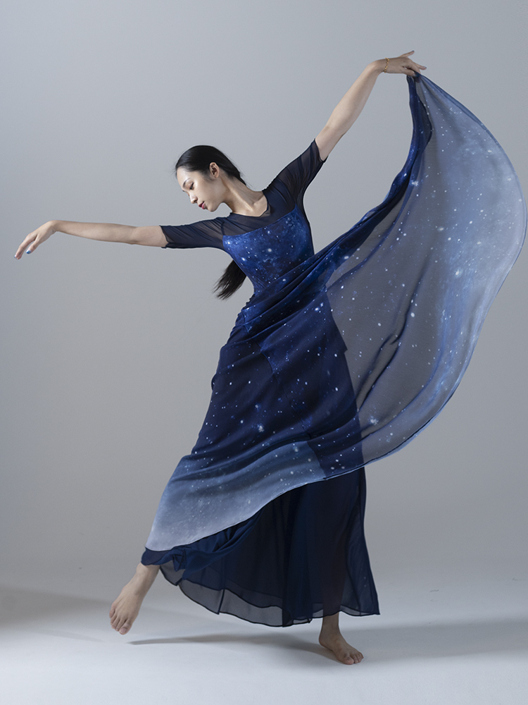 嘉妍姿古典舞蹈服飘逸一片式