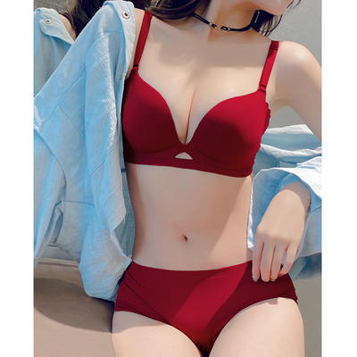 DK命年红色一片式内衣结婚新娘小胸聚拢女士无钢圈无痕文胸套装