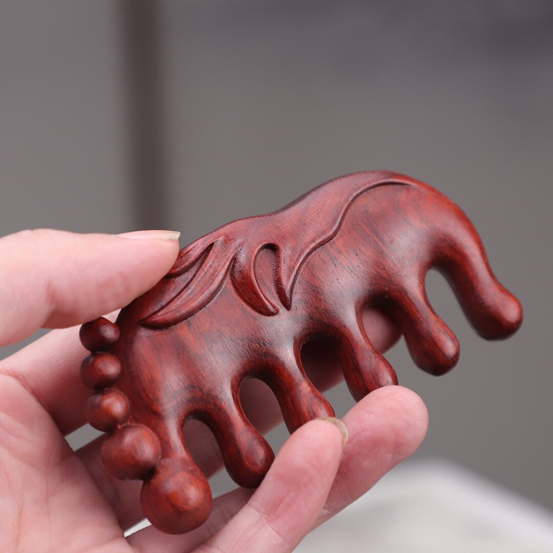 紫檀梳子养生五齿牛角梳头部经络梳刷穴位头皮按摩梳檀木梳子大象