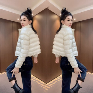 高级感休闲风白色立领短款棉服女冬季加厚显瘦小个子时尚棉衣外套