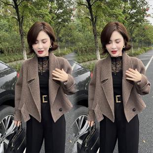 网红爆款秋冬新款人字纹呢子大衣女短款小个子韩版宽松羊毛呢外套