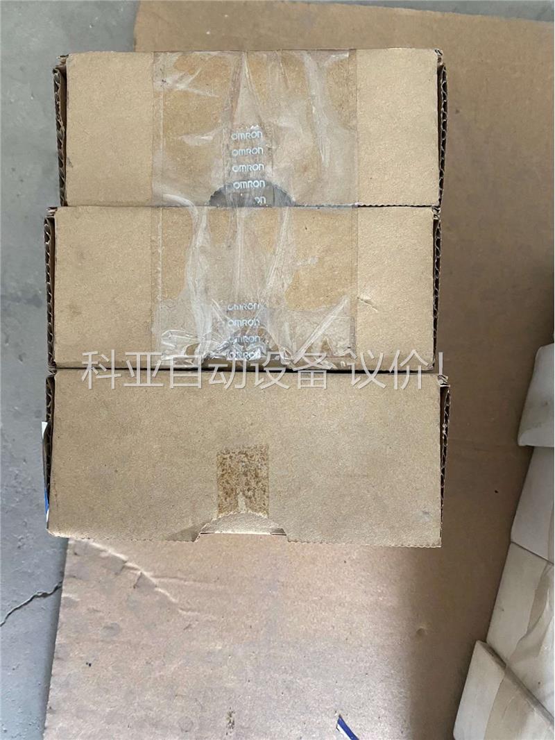 欧姆龙模块cj1w-id211两个，cj1w-oc211一个(议价)