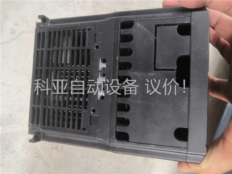 ，汇川变频器，看起来没用过，可以包好，CS710-(议价)