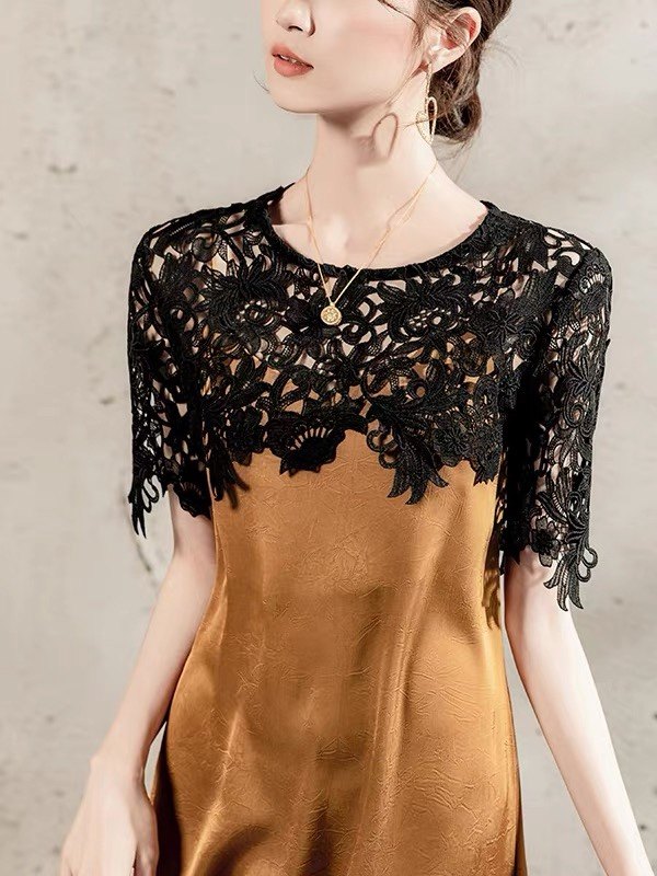 2026夏季新款圆领短款连衣裙外搭罩衫女蕾丝镂空性感中袖花边上衣
