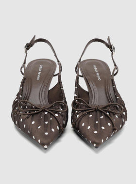 UR国内2025冬季新款女士时尚波点褶皱尖头空鞋UAWS60002