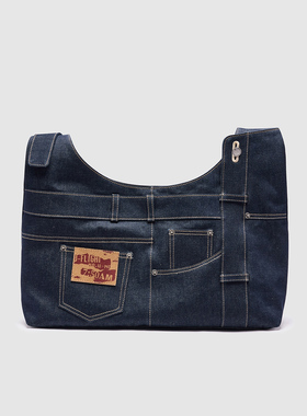 UR国内2025秋季女士时尚丹宁解构贴布单肩斜挎包UAYB50177