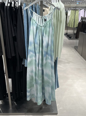UR国内2025春季女装休闲度假晕染印花超宽松连衣裙UWM750033