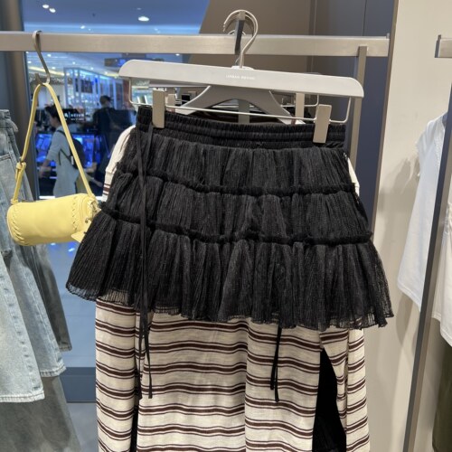 UR国内2026夏季女装花朵肌理感网纱蛋糕超短半身裙UYL560088