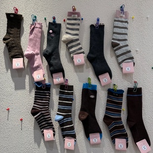 咖色系美拉德风女袜网红新款 撞色条纹纽扣字母egg纽扣毛球中筒袜