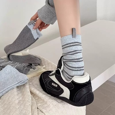 韩系双针棉质女袜2025秋冬季新款拼色条纹标签网红博主推荐中筒袜