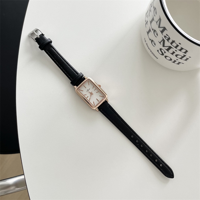 小众文艺复古方形手表女款ins风学生气质高级设计感时尚轻奢女表