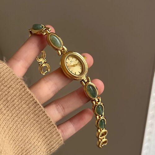 中古风玉石椭圆形小表盘手表女复古琥珀小众轻奢手链式女表学生