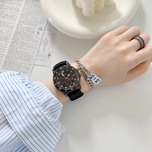 青少年男款手表女时尚潮流炫酷个性三眼简约非机械初高中学生中性