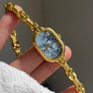 CHISTE 高级轻奢碎冰蓝贝母手链表女学生高级百搭小众精致石英表