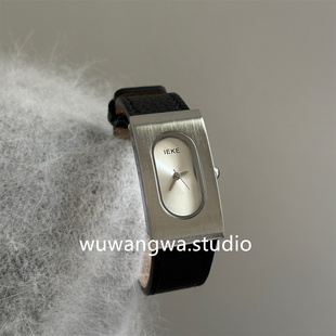 IEKE 简约方形手表女奢华钢壳皮带高级风百搭精致气质石英表女士