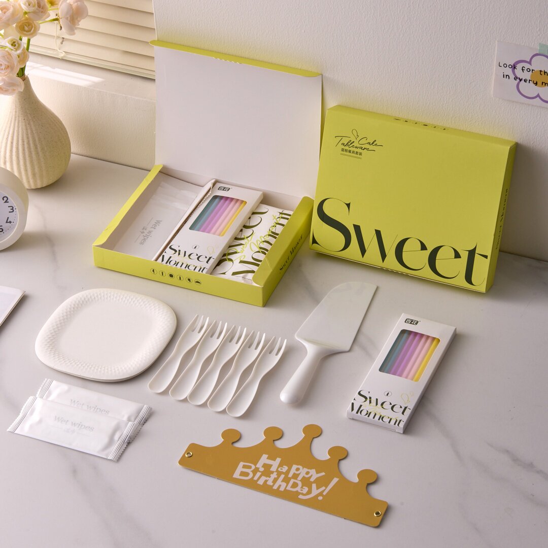 生日蛋糕餐具纸盘套装盘叉一次性餐盘刀叉盘礼盒帽子蜡烛盒子组合