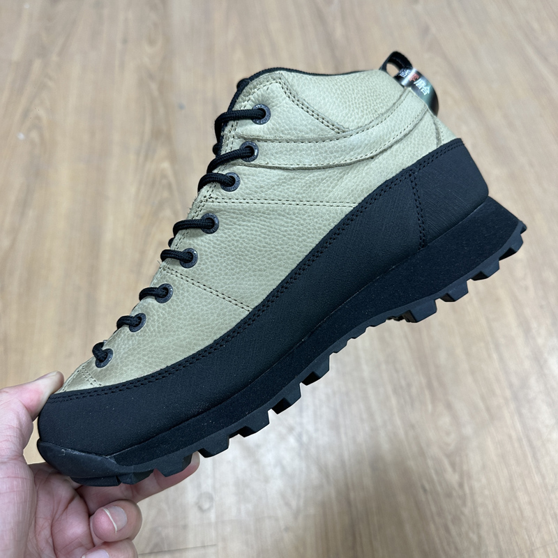 中帮户外登山鞋男鞋防滑耐磨减震徒步鞋男鞋运动鞋沙漠靴作战靴