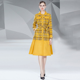 法式气质名媛冬季加厚呢子格子条纹连衣裙显瘦中长款打底裙配大衣