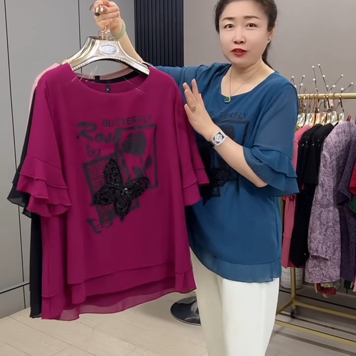 大码女装2025夏新款韩版时尚圆领重工烫钻蝴蝶印花减龄飞飞袖小衫