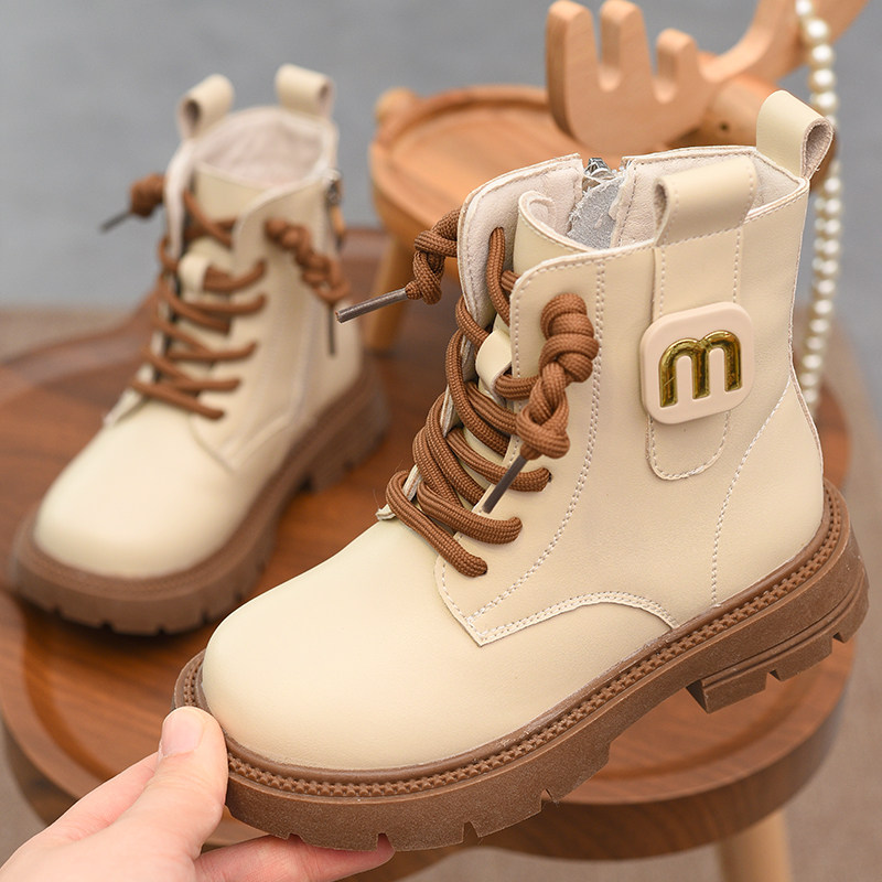 真皮女童马丁靴儿童靴子女孩英伦风短靴2025秋冬新款童靴防水皮靴