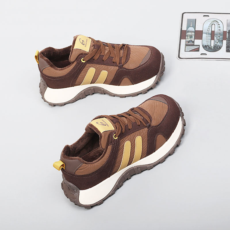 脚宽大码女鞋41一43冬季新款棉鞋2025特大号休闲时尚舒适加绒板鞋