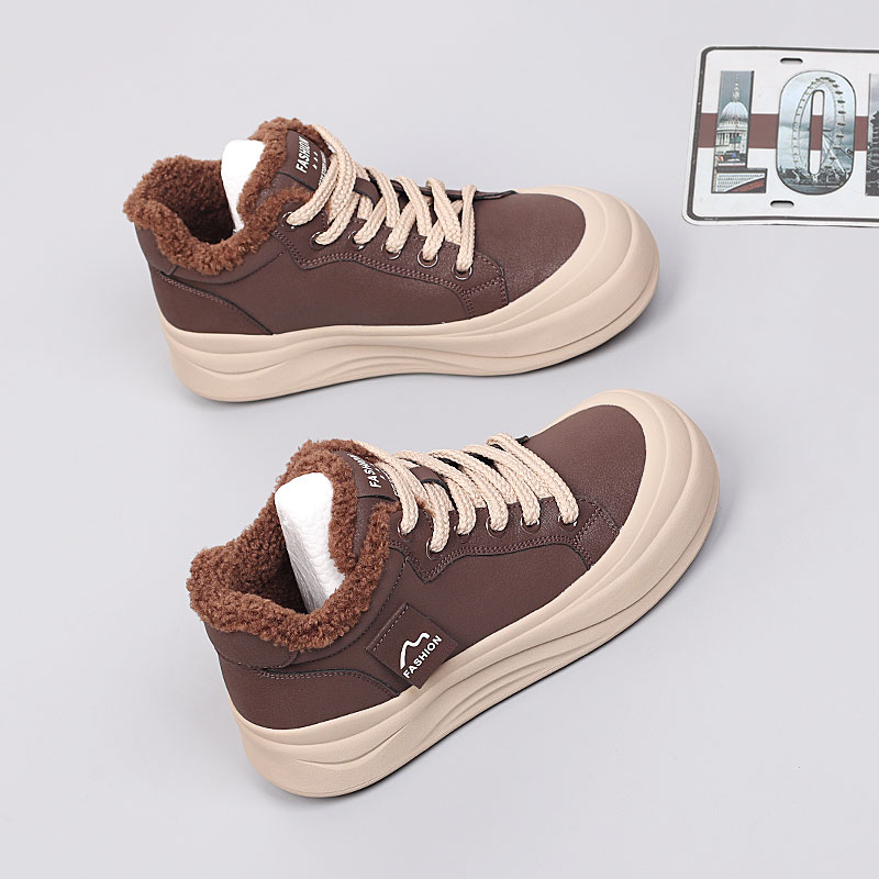 加大码女鞋41一43脚宽胖舒适棉鞋女2025冬高帮鞋新款加绒时尚板鞋