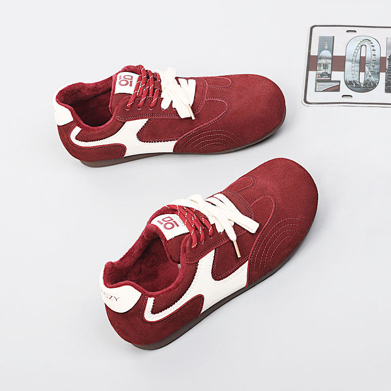 2025新款大码女鞋41-43时尚休闲冬季棉鞋特大号保暖百搭加绒板鞋