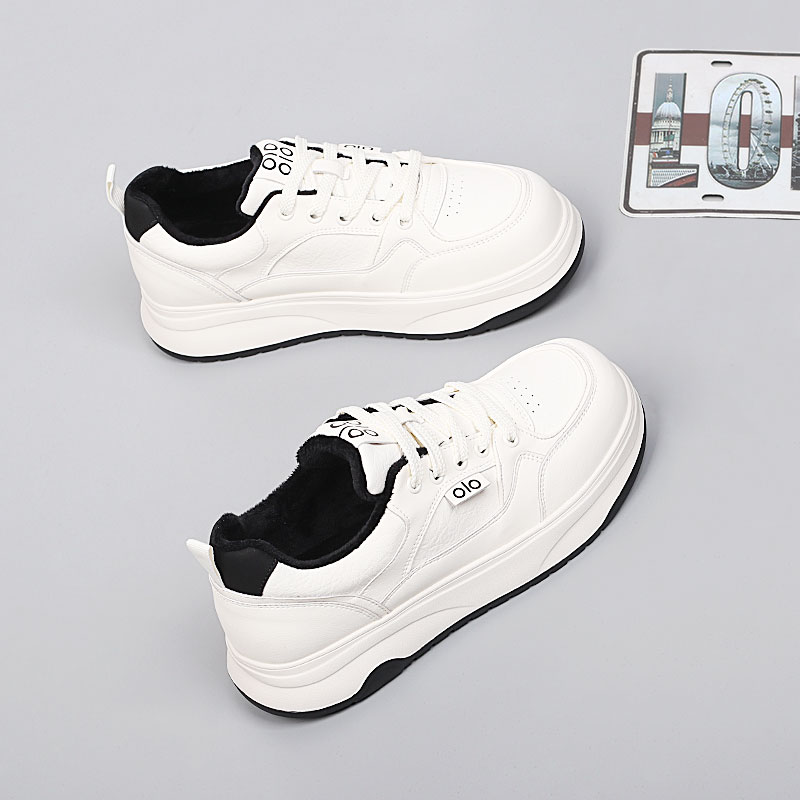 爆款大码女鞋41一43脚宽肥胖棉鞋2025冬季新款加绒舒适休闲小白鞋