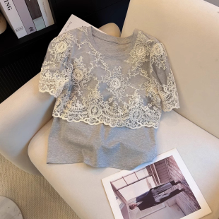 时髦减龄宽松上衣 夏季 灰色假两件蕾丝拼接正肩短袖 T恤女2025新款