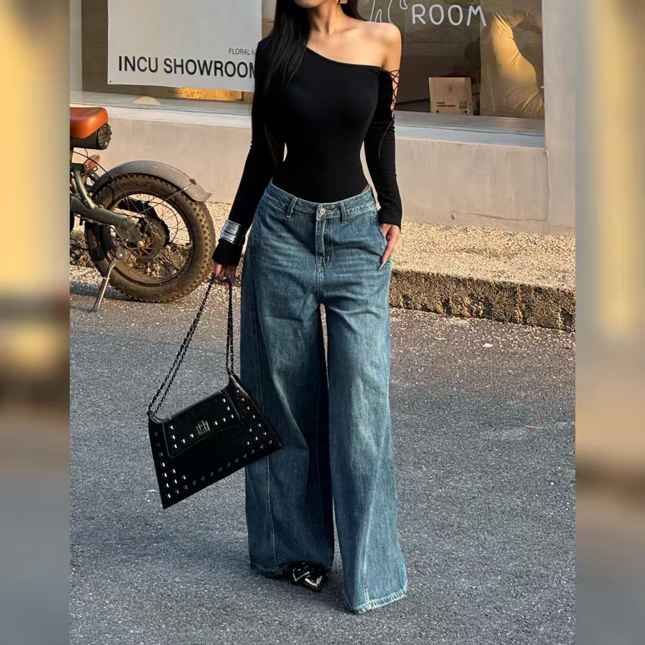 【蜜蜜家】复古弯刀阔腿牛仔裤不规则设计宽松拖地裤 WD-TY1068