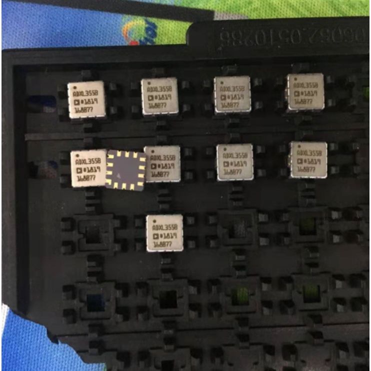 ADXL355BEZ-RL7 ADXL355B 地震成像倾斜感应 低噪3轴加速度传感器