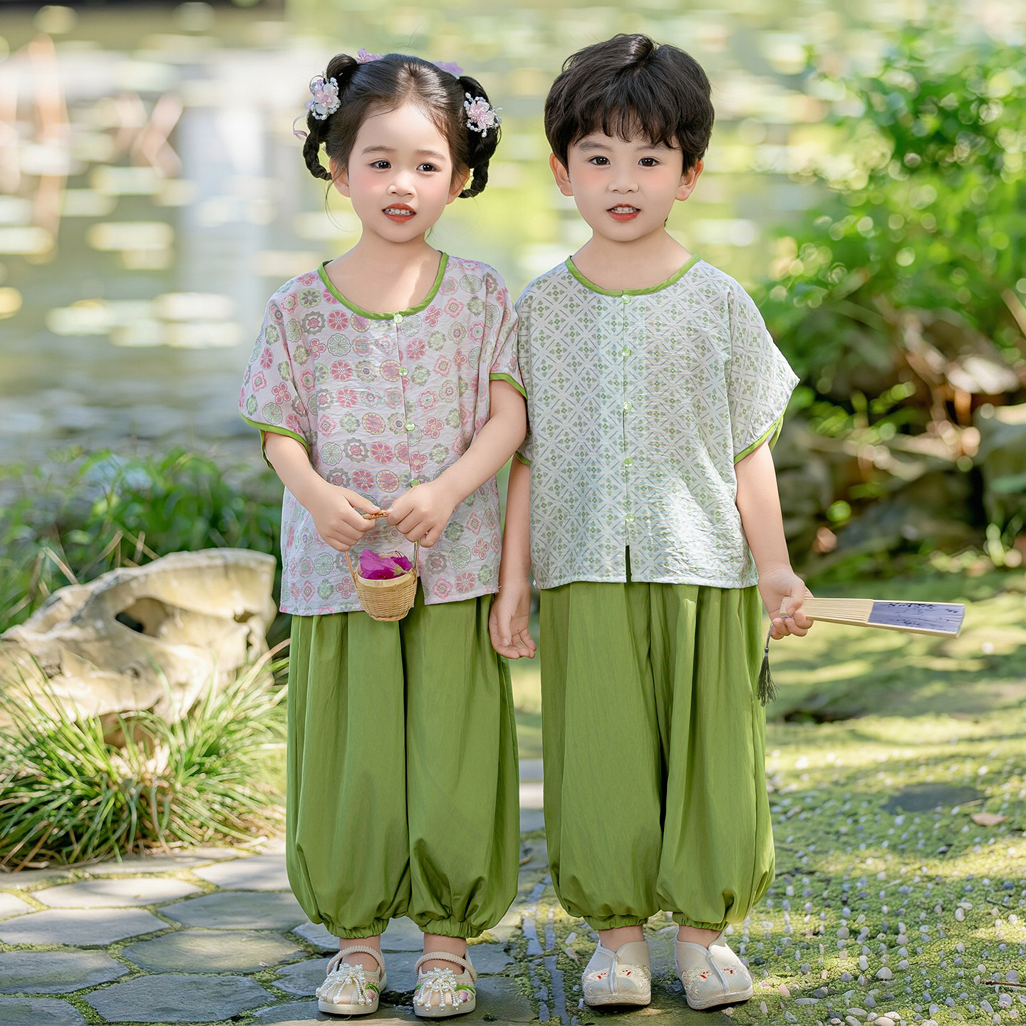六一儿童国风唐装国学服夏装男女童古风汉服幼儿园合唱舞蹈演出服