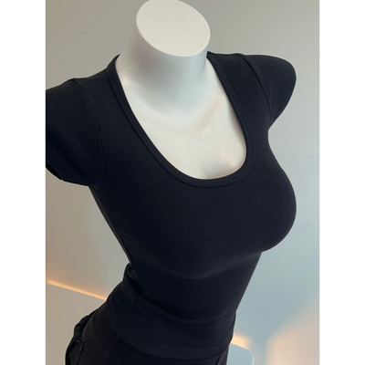 真的wu敌显瘦！！！领口版型chao好的BM风螺纹大U领修身显瘦短袖