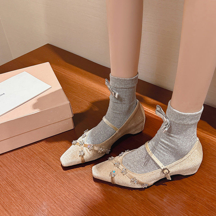 5cm法式水钻花朵巨好看配裙子不累脚内增高粗跟高跟玛丽珍单鞋女