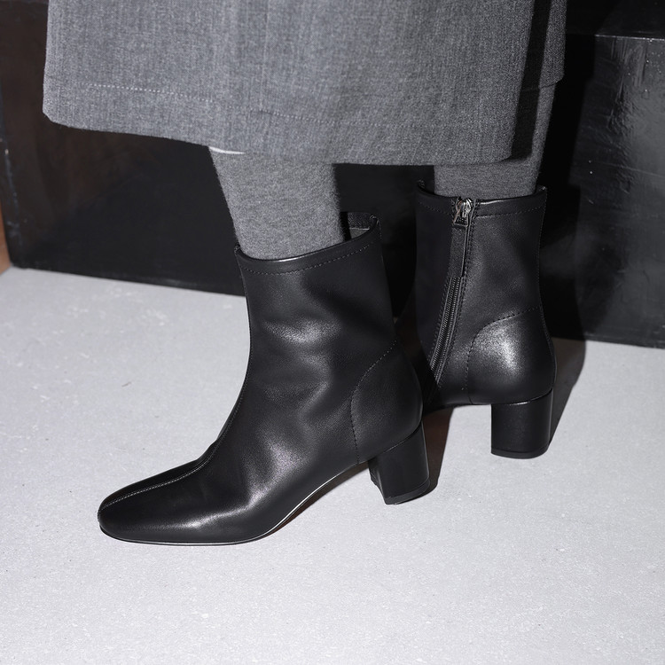 秋冬新款气质粗跟高跟圆头短靴女