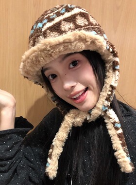 新款费尔岛加厚毛绒雷锋帽女冬季骑车保暖护耳帽显脸小绑带飞行帽