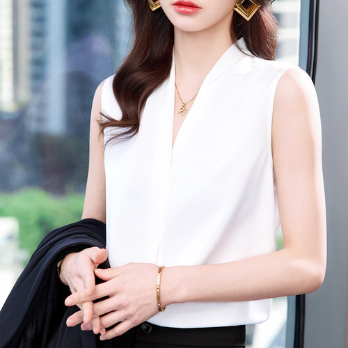 白色吊带背心女内搭西装打底衫