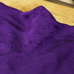 一眼沦陷的「蓝光紫」把银河的浪漫织进肌肤里缎龟提花香云纱面料