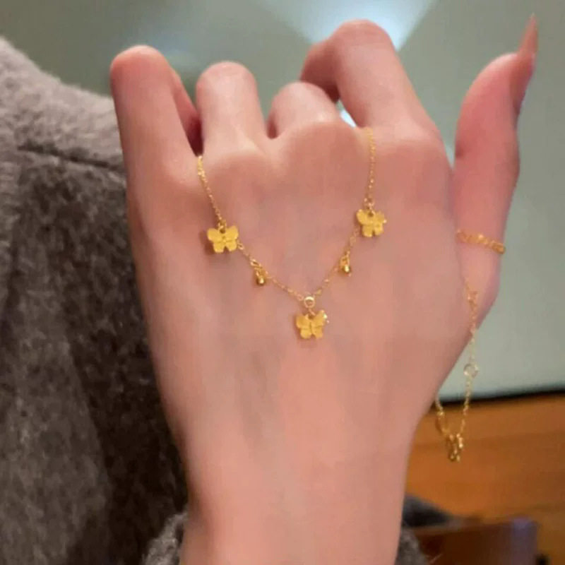镜花蝶梦金色镂空小蝴蝶钛钢项链爆闪精致甜美气质轻奢锁骨链颈饰