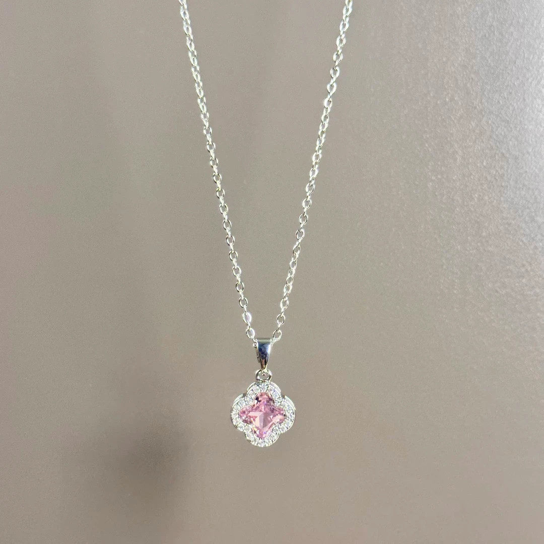 四叶草高级花项链吊坠幸运日韩欧美锁骨链简约高级感锆石微镶配饰
