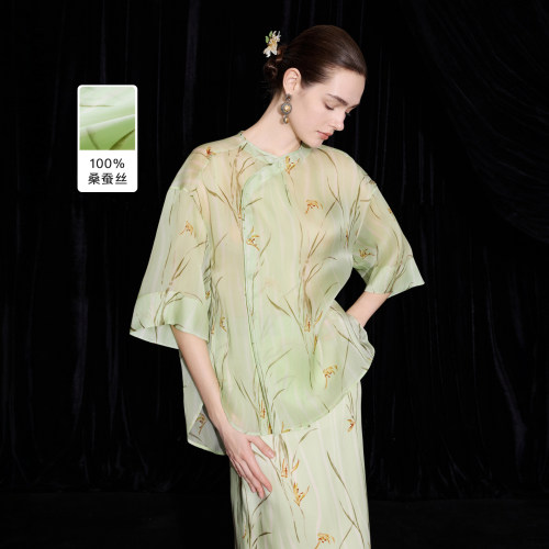 随性落肩 精美印花 本布包扣