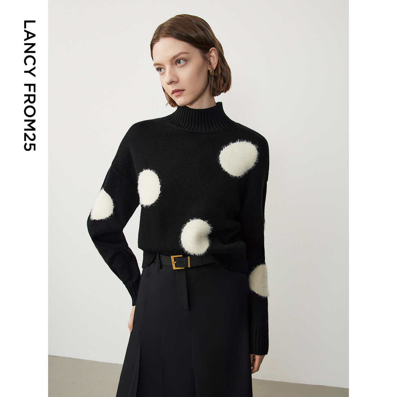 朗姿半高领波点显瘦毛针织衫